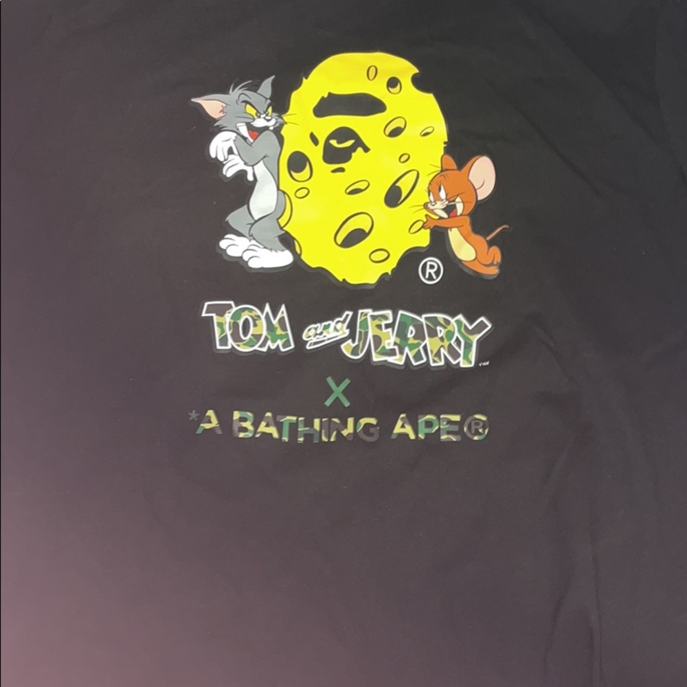 Brand new Tom and Jerry x bape super fire